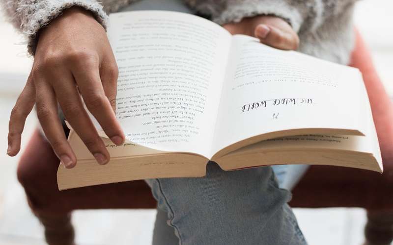 درباره کتاب عمو اُاُ عجیب و غریب